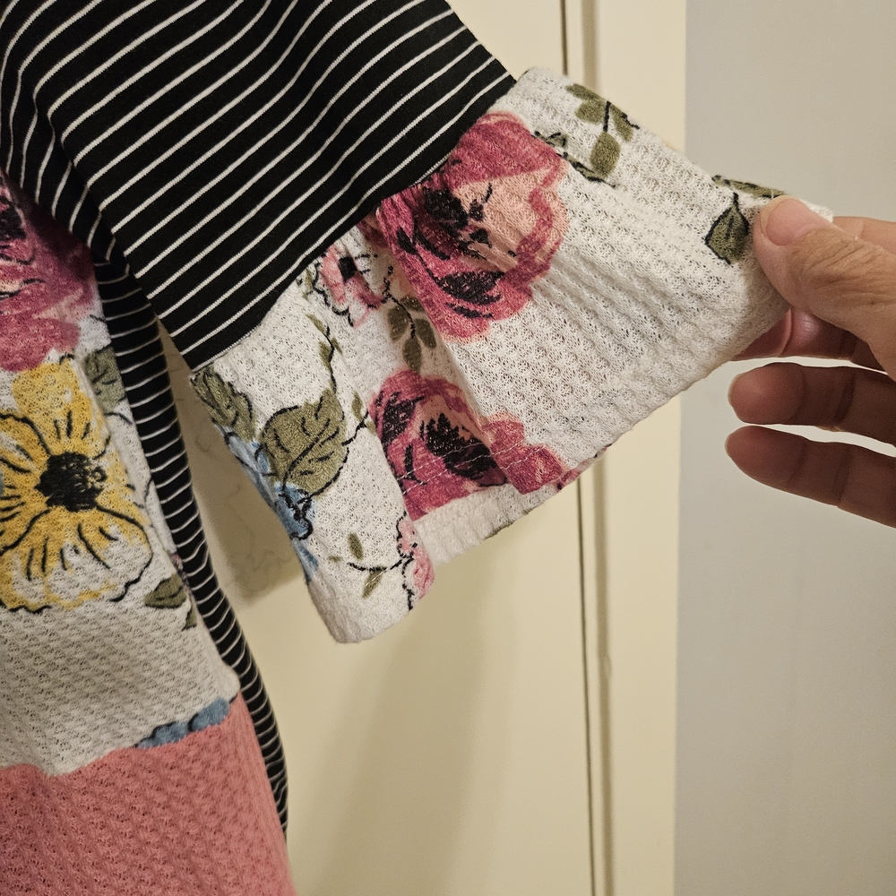 white birch Black Stripe Floral Colorblock Short Sleeve Tee - Picture 3 of 6